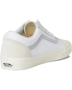 Vans Old Skool™ | Sneakers & Athletic Shoes 37 Vans Old Skool™ | Sneakers & Athletic Shoes -The Shoe Chic 61a5oGG1EbL. AC SR736920